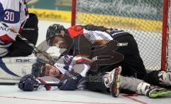 Inline Hockey-WM in Ingolstadt - Deutschland - Slowakei - Patrick Reimer lacht nach dem Zusammenstoß