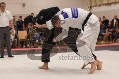 Judo - 2. Bundesliga - Männer - Saison 2024/25 - Judo - ESV Ingolstadt - Rüsselsheim-  - Mohamed Montassar Rouahi - Florian Birk weiss Rüsselsheim - Foto: Meyer Jürgen