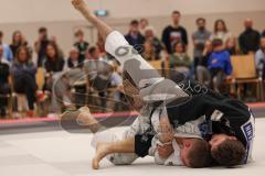 Judo - 2. Bundesliga - Männer - Saison 2024/25 - Judo - ESV Ingolstadt - Rüsselsheim-  - Georg Buschmann schwarz ESV - Ian Störmer weiss Rüsselsheim - Foto: Meyer Jürgen