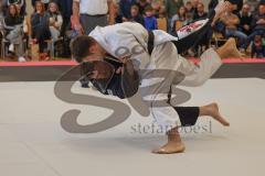 Judo - 2. Bundesliga - Männer - Saison 2024/25 - Judo - ESV Ingolstadt - Rüsselsheim-  - Christopher Sommer schwarz ESV - Daniel Goral weiss Rüsselsheim - Foto: Meyer Jürgen