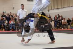 Judo - 2. Bundesliga - Männer - Saison 2024/25 - Judo - ESV Ingolstadt - Rüsselsheim-  - Suleyman Ahmad Ahmadi schwarz ESV  - Miramin Abbaszade weiss Rüsselsheim - Foto: Meyer Jürgen