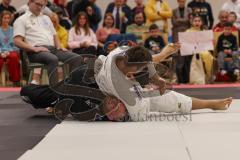 Judo - 2. Bundesliga - Männer - Saison 2024/25 - Judo - ESV Ingolstadt - Rüsselsheim-  - Nikos Moulatze schwarz ESV - Daniel Goral weiss Rüsselsheim - Foto: Meyer Jürgen