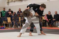 Judo - 2. Bundesliga - Männer - Saison 2024/25 - Judo - ESV Ingolstadt - Rüsselsheim-  - Jonas Holtman schwarz ESV - Nikita Hrek weiss Rüsselsheim - Foto: Meyer Jürgen