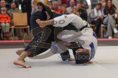 Judo - 2. Bundesliga - Männer - Saison 2024/25 - Judo - ESV Ingolstadt - Rüsselsheim-  - Samir Gegic schwarz ESV - Mohammad Hassan Elkaei weiss Rüsselsheim - Foto: Meyer Jürgen