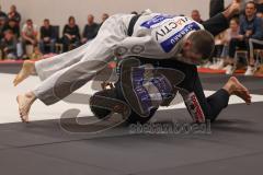 Judo - 2. Bundesliga - Männer - Saison 2024/25 - Judo - ESV Ingolstadt - Rüsselsheim-  - Tareq Jamal schwarz ESV - Dominik Bernard weiss Rüsselsheim - Foto: Meyer Jürgen