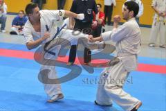 Deutsche Kyokushin- Karate Meisterschaft Vollkontakt 2012 - links der Ingolstädter Georg Matuschik und rechts der Münchener Alexander Spivak