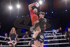 Gladiator Fight Night 6; Festsaal Ingolstadt; Deutsche Meisterschaft Mittelgewicht K1 WKU; Albijon Morina gegen Amin Farmi (mit Bart). Morina gewinnt nach Punkten