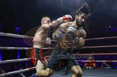 NIGHT 4 FIGHT, Stadttheater Ingolstadt, Kickboxen, K1, Europameisterschaft, Titelkampf ISKA EM bis 75 kg, Sieger nach Punkten Daniel Jäger (rote Hose) gegen Zsaiid Aydaev (schwarze Hose)