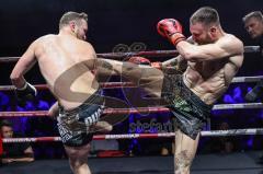 NIGHT 4 FIGHT, Stadttheater Ingolstadt, Kickboxen, K1, Europameisterschaft - Vincent Ludwig (Ingolstadt rote Handschuhe) gegen Wassili Gebel (Megesheim), Ludwig Sieger nach Punkten