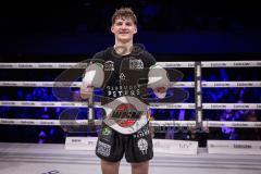 Gladiator Fight Night 6; Festsaal Ingolstadt; Deutsche Meisterschaft Mittelgewicht K1 WKU; Albijon Morina gegen Amin Farmi (mit Bart). Morina gewinnt nach Punkten