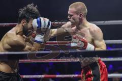 NIGHT 4 FIGHT, Stadttheater Ingolstadt, Kickboxen, K1, Europameisterschaft, Titelkampf ISKA EM bis 75 kg, Sieger nach Punkten Daniel Jäger (rote Hose) gegen Zsaiid Aydaev (schwarze Hose)