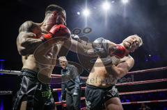 NIGHT 4 FIGHT, Stadttheater Ingolstadt, Kickboxen, K1, Europameisterschaft - Vincent Ludwig (Ingolstadt rote Handschuhe) gegen Wassili Gebel (Megesheim), Ludwig Sieger nach Punkten