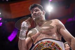 Gladiator Fightnight 2025 -  Festsaal Stadttheater Ingolstadt; WKU Weltmeisterschaft bis 81 kg: Joilton Lutterbach vs. Renato Ferrara. Sieger Lutterbach durch Abbruch