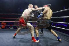 NIGHT 4 FIGHT, Stadttheater Ingolstadt, Kickboxen, K1, Europameisterschaft, Titelkampf ISKA EM bis 75 kg, Sieger nach Punkten Daniel Jäger (rote Hose) gegen Zsaiid Aydaev (schwarze Hose)