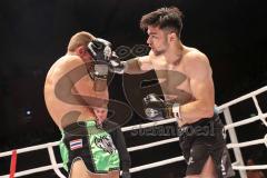 2. Gladiators Fight Night - Hauptkampf - Sieger nach Punkten Burhan Avdili (Schwarze Hose) aus Ingolstadt - Daniel Vogel (grüne Hose) aus der Schweiz