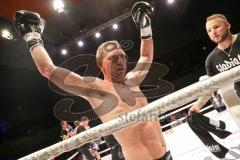 2. Gladiators Fight Night - Promikampf für guten Zweck - Karl Ettinger (FDP) (links)