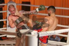 Kickboxen - Vollkontakt - WM Kampf  - WKN K1 bis 58,5 Kg - Szajko Jan rote Hose Kickboxtempel Ingolstadt - Huet Ougo schwarze Hose Osman Gym - Foto: Jürgen Meyer