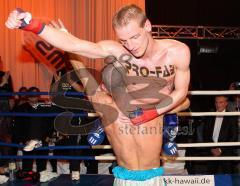 Kickboxen - WAKO - Weltemeisterschaft - Johannes Wolf - Daniel Martins Titelverteidiger  -Martins trägt Wolf durch den Ring