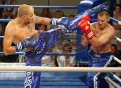 Kickboxen - Gala - Abschiedskampf Jens Lintow - EM Johannes Wolf - Jens Lintow kickt den Ungarn Siklodi Jozsef