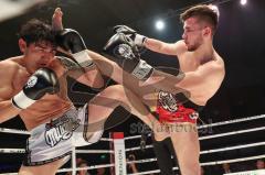 Gladiator Fightnight 3 - K1 Kickboxen - Deutsche Meisterschaft, Männer bis 67 kg, Chriss Vass (Ingolstadt, rote Hose) gegen Ali Nazari (Lauingen, weisse Hose), Sieger Vass nach Punkten 2:1