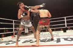 Gladiator Fightnight 3 - K1 Kickboxen - Deutsche Meisterschaft, Männer bis 67 kg, Chriss Vass (Ingolstadt, rote Hose) gegen Ali Nazari (Lauingen, weisse Hose), Sieger Vass nach Punkten 2:1
