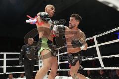 Gladiator Fightnight 3 - K1 Kickboxen - Deutsche Meisterschaft, Männer bis 70 kg, Egzon Gashi (Ingolstadt, schwarze Hose) gegen Murat Inan (Überlingen, schwarz-grüne Hose), Sieger Abbruch 3. Runde Murat Inan