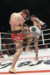 Gladiator Fightnight 3 - K1 Kickboxen - Deutsche Meisterschaft, Männer bis 67 kg, Chriss Vass (Ingolstadt, rote Hose) gegen Ali Nazari (Lauingen, weisse Hose), Sieger Vass nach Punkten 2:1