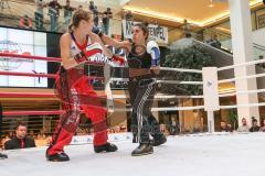 Kickboxen - K1 - Plaza Fights - VK International Deutsche Pro AM Damen bis 56 KG - Carolin Lasota (Ingolstadt, rote Hose) gegen Melissa Baldini (Genua, schwarze Hose)