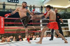 Kickboxen - K1 - Plaza Fights - Europameisterschaft K1 bis 59 KG, Jan Szajko (Ingolstadt schwarze Hose), Gegner Totts Tarik (Genua, rote Hose)