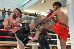 Kickboxen - K1 - Plaza Fights - Europameisterschaft K1 bis 59 KG, Jan Szajko (Ingolstadt schwarze Hose), Gegner Totts Tarik (Genua, rote Hose)