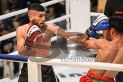 Kickboxen - K1 - Plaza Fights - Europameisterschaft K1 bis 59 KG, Jan Szajko (Ingolstadt schwarze Hose), Gegner Totts Tarik (Genua, rote Hose)