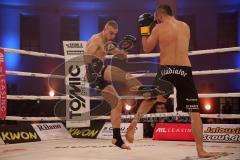 Kickboxen Thaiboxen - Stekos Fight Night - Weltmeisterschaft - WKU World Title -76 kg Thaiboxing K1 - David Dardan Morina (GER) vs. Dominik Zadora (POL) - Sieger KO in der 2. Runde David Dardan Morina - links Dominik Zadora mit schweren Low-Kicks, rechts 