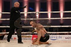 Kickboxen - Thaiboxen - Stekos Fight Night - WKU Weltmeisterschaft (5 x 3 min.) Thaiboxen K1 - 76 kg - Dardan Morina (GER) vs. Michal Halada (SVK) - Dardan Morina wird von Michal Halada von den Beinen geholt