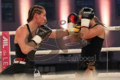 Kickboxen - Thaiboxen - Stekos Fight Night - Hauptkampf - WKU Weltmeisterschaft (10 x 2min.) Kickboxen - 57,5 kg - Julia Irmen (GER) vs. Mellony Geugjes (NL)