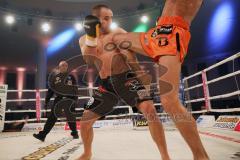 Kickboxen - Thaiboxen - Stekos Fight Night - WKU Weltmeisterschaft (5 x 3 min.) Thaiboxen K1 - 76 kg - Dardan Morina (GER) vs. Michal Halada (SVK) - Dardan Morina bekommt das Knie ab