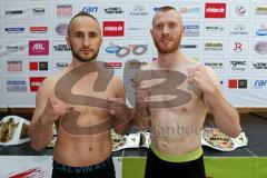 Stekos Fight Night 2016 in Ingolstadt - offizielles Wiegen - Hauptkampf - Thaiboxen K1 - David Dardan Morina (GER) und rechts Herausforderer Sean Campbell (SCO)