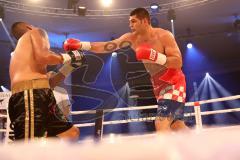 Stekos Fight Night - Postpalast - Kickboxen - Boxen - K1 - Boxkampf - Filberto Tovar (MEX) schwarze Hose gegen Filip Hrgovic (CRO) rote Hose, Sieger Hrgovic