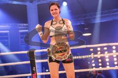 Stekos Fight Night - Postpalast - Kickboxen - Boxen - K1 - WKU WM Kickboxen, Marie Lang (GER) schwarze Hose gegen Lucia Krajcovic (SVK) blaue Hose, Siegerin Lang