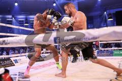 Stekos Fight Night - Postpalast - Kickboxen - Boxen - K1 - WKU Weltmeisterschaft Thaiboxen - Titelverteidiger Dardan David Morina (GER) weisse Handschuhe gegen Kamon Chetphaophan (THA), schwarze Handschuhe, Sieger Morina