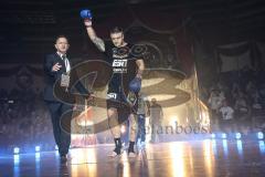 Stekos Fight Night 2018 - Kickboxen - Weltmeisterschaft - Thaiboxen, WKU Verband, bis 95 kg, Michael Smilok (GER) gegen Herausforderer Enver Sljiver (SUI), Sieger durch KO Michael Smolik, Einmarsch Michael Smolik