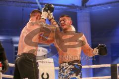 Stekos Fight Night - Postpalast - Kickboxen - Boxen - K1 - WKU WM - Thaiboxen - Michale Smolik (GER) weisse Handschuhe gegen Enver Sljivar (SUI), Sieger Smolik