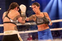 Stekos Fight Night - Postpalast - Kickboxen - Boxen - K1 - WKU WM Kickboxen, Marie Lang (GER) schwarze Hose gegen Lucia Krajcovic (SVK) blaue Hose, Siegerin Lang