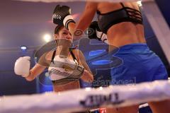 Stekos Fight Night - Postpalast - Kickboxen - Boxen - K1 - WKU WM Kickboxen, Marie Lang (GER) schwarze Hose gegen Lucia Krajcovic (SVK) blaue Hose, Siegerin Lang