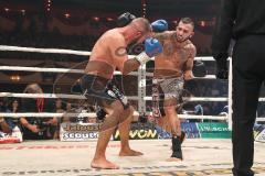 Stekos Fight Night 2018 - Kickboxen - Weltmeisterschaft - WKU Weltmeisterschaft Thaiboxen bis 76 kg, David Dardan Morina (GER) gegen Christian Guiderdone (ITA), Punktsieger Morina, Dardan Morina schwarze Hose