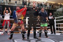 Kickboxen - Deutsche Meisterschaft Pro Amateure Jugend K1-70 Kg - Sieger rote Hose Vass Christopher vom Kickboxtempel Ingolstadt - grüne Hose Safaridis Kostas von Kampfschule Sparte München - Foto: Jürgen Meyer