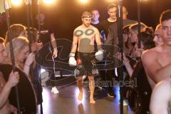 Stekos Fight Night - Postpalast - Kickboxen - Boxen - K1 - WKU Weltmeisterschaft Thaiboxen - Titelverteidiger Dardan David Morina (GER) weisse Handschuhe gegen Kamon Chetphaophan (THA), schwarze Handschuhe, Sieger Morina, Einmarsch