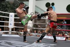 Kickboxen - Deutsche Meisterschaft Pro Amateure Jugend K1-70 Kg - rote Hose Vass Christopher vom Kickboxtempel Ingolstadt - grüne Hose Safaridis Kostas von Kampfschule Sparte München - Foto: Jürgen Meyer