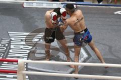 Kickboxen - WM Kampf ISKA - K1 - 59 Kg - blaue Hose Herrausforderer Szajko Jan vom Kickboxtempel Ingolstadt - schwarze Hose amtierender Weltmeister Hosseini Qurban vom Iron Fist Gym Vienna - Foto: Jürgen Meyer
