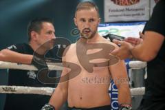 Steko´s Fight Club - Circus Krone - Kickboxen K1 - Weltmeisterschaft (bis 76 Kilo) - Dardan Morina (D) gegen Erkan Varol (Türkei), Sieger nach Punkten Dardan Morina, Einmarsch Morina