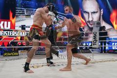 Steko´s Fight Night - WKU Weltmeisterschaft - K1, bis 76 Kg, Titelverteidiger Dardan Morina (Ingolstadt, schwarze Hose) gegen Vladimir Konsky (SVK, schwarz-rote Hose), Sieger Dardan Morina nach Punkten